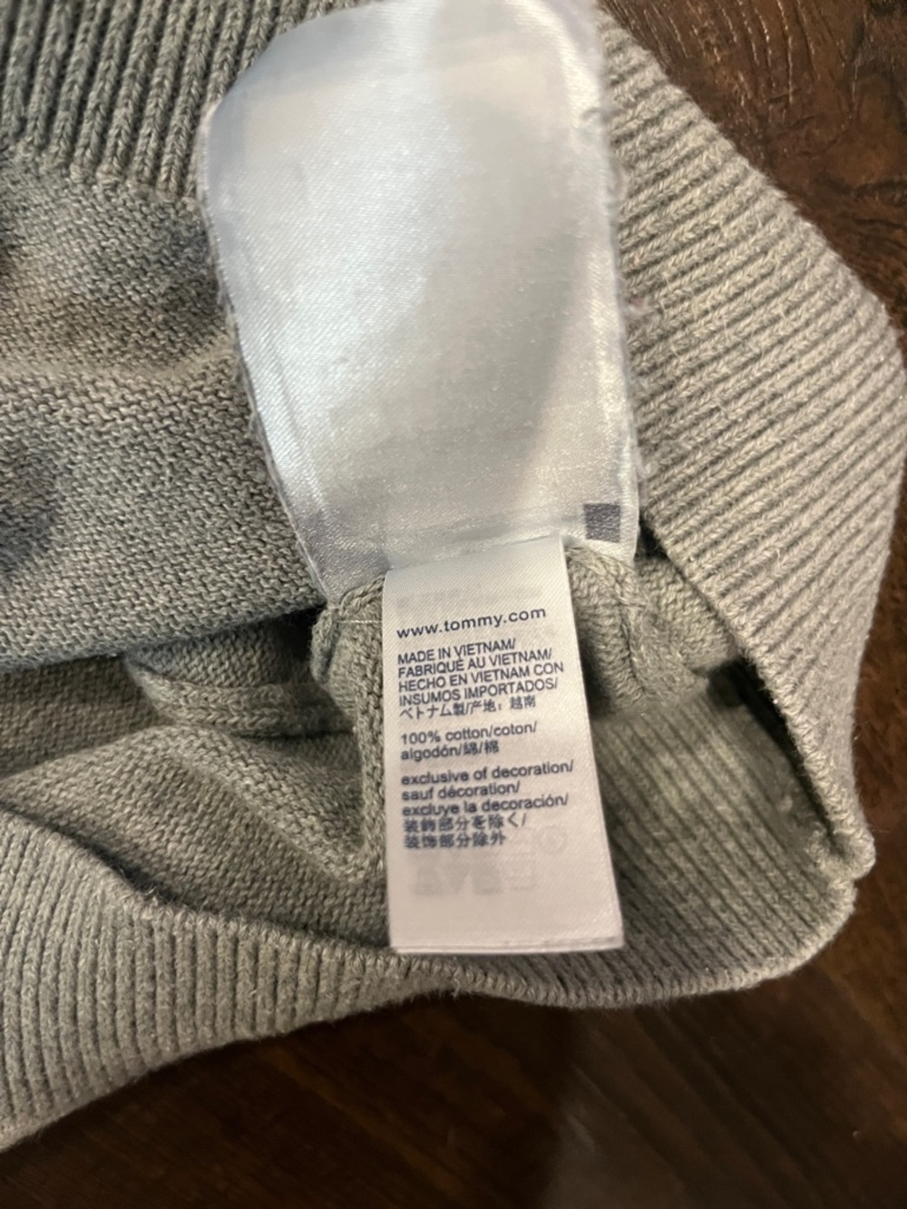 Tommy Hilfiger Light Gray Half-Zip Sweater with Flag Logo - Picture 8 of 11